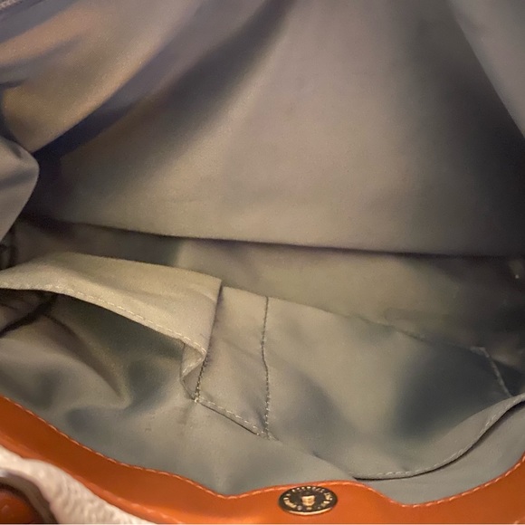 Coach - Picture 15 of 16